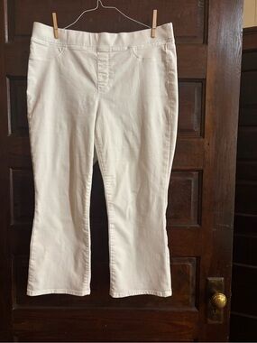 Talbots White Pull-on Flare Crop Pants